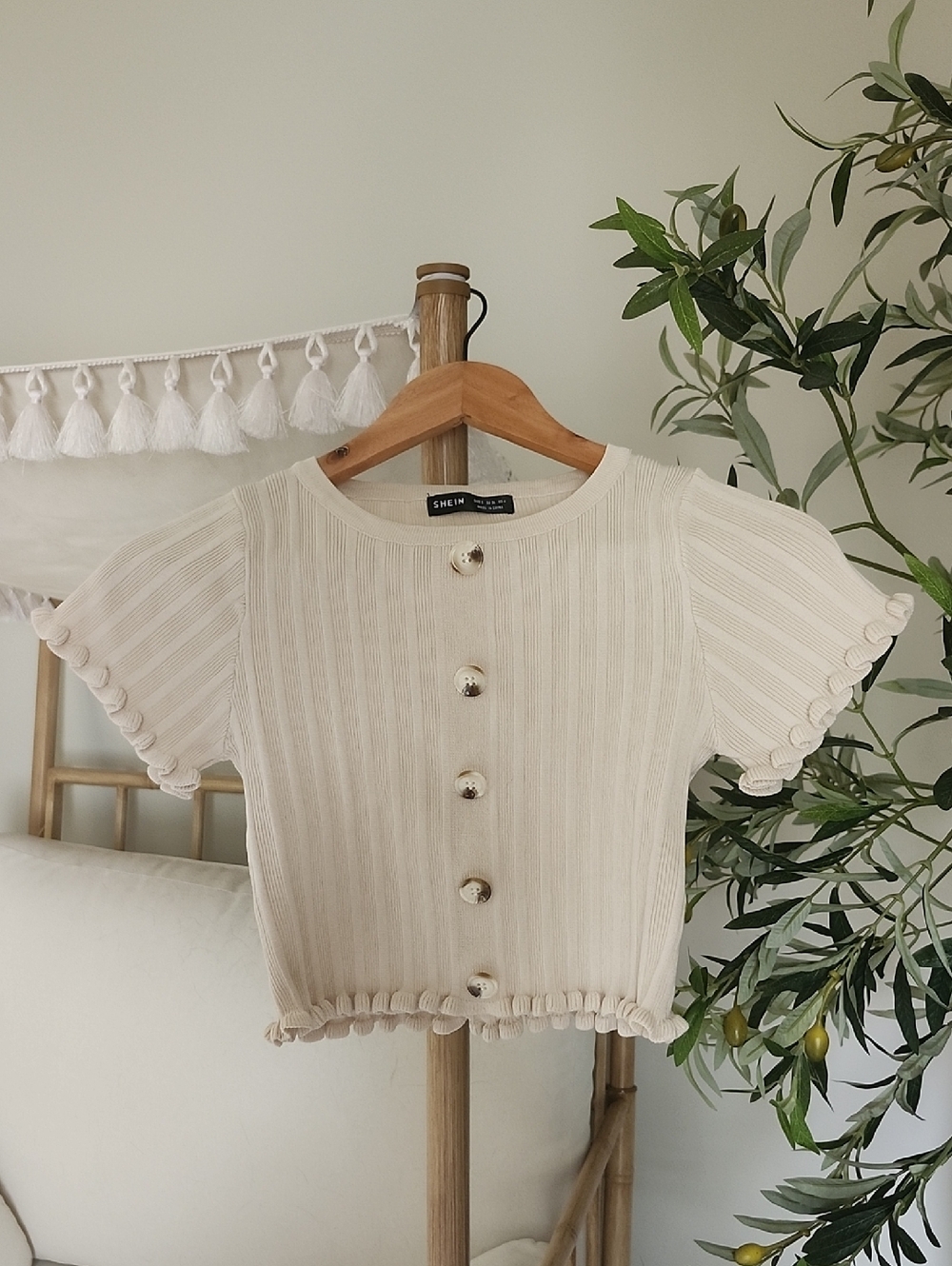 Like New Shein XS Light Beige Knit Crop Top